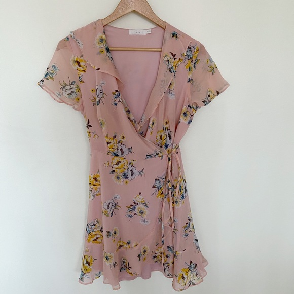 Lush floral wrap dress - Picture 5 of 9